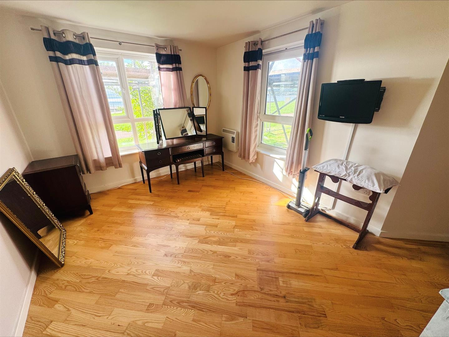 Pentre Doc Y Gogledd, Llanelli, SA15 2LQ